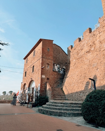 Giornata tra cultura e bellezza toscana:  IL BORGO DI VINCI VIAGGI IN GIORNATA