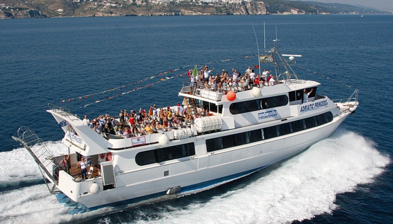 Minicrociera fino al promontorio del San Bartolo VIAGGI IN GIORNATA