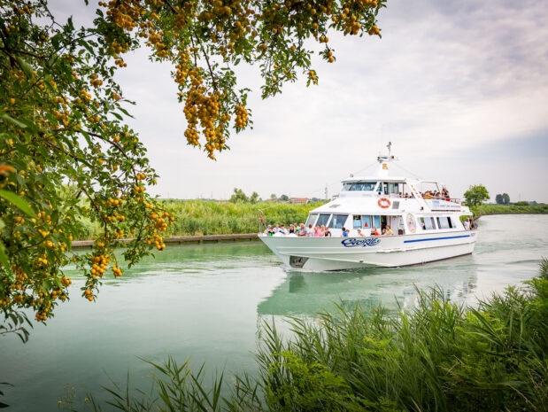 FERRAGOSTO tra i colori della città di Caorle e APERITIVO IN NAVIGAZIONE!